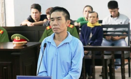 Giết vợ tại tòa, bị cáo Nguyễn Văn Hùng lĩnh án 20 năm tù
