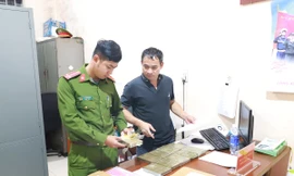 Tang vật 10 bánh heroin