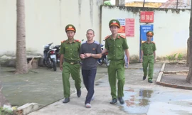 Tuấn tại cơ quan điều tra