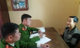 Nhân viên giao hàng Lê Đắc Quyền thừa nhận đã phối hợp với Nguyễn Tài Đủ để dàn dựng vụ trộm - Ảnh: Hoàng Long