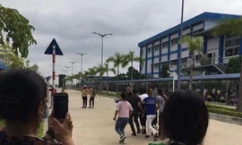 Hơn 160 công nhân ngộ độc khi làm việc tại Công ty TNHH Golden Victory Việt Nam - Ảnh: Hoàng Long