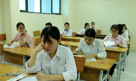 Thí sinh Hà Nam dự thi vào lớp 10 công lập - Ảnh: GN