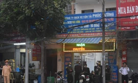 Chiều tối ngày 14/12, Công an Thái Bình đã bắt khẩn cấp và khám xét nơi làm việc của trùm bảo kê Nguyễn Văn Cường - Ảnh: Hoàng Long