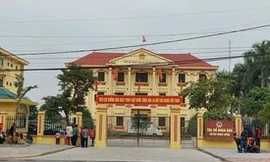 TAND huyện Đông Hưng, tỉnh Thái Bình xử sơ thẩm lần 2 vu con nuôi Đường "Nhuệ" đánh người - Ảnh: Hoàng Long