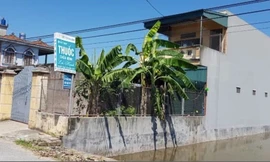 Quầy thuốc kiêm nhà riêng của Phan Văn Lợi, nơi xảy ra vụ dâm ô trẻ em - Ảnh: Hoàng Long