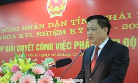 Ông Nguyễn Khắc Thận phát biểu nhận nhiệm vụ Chủ tịch UBND tỉnh Thái Bình - Ảnh: Hoàng Long