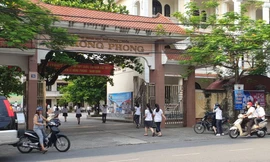 Trường THPT Lê Hồng Phong đỗ tốt nghiệp 100% và có phổ điểm đạt 8 điểm/môn theo khối khi - Ảnh: Hoàng Long