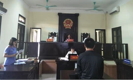 Phiên toà xét xử đối tượng cắt trộm cáp trung tính tại hàng loạt trạm biến áp thành phố Nam Định - Ảnh: Hoàng Long