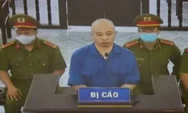 Đường "Nhuệ" và vợ sẽ tiếp tục phải hầu toà trong vụ "ăn chặn" tiền dịch vụ hoả táng - Ảnh: Hoàng Long