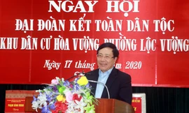 Uỷ viên Bộ Chính trị, Phó Thủ tướng Chính ohủ Phạm Bình Minh tham dự ngày hộ Đại đoàn kết toàn dân tại Nam Định - Ảnh: Hoàng Long