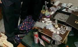 Công an thu giữ hơn 1 kg ma tuý các loại, súng quân dụng và nhiều tang vật liên quan - Ảnh: Hoàng Long