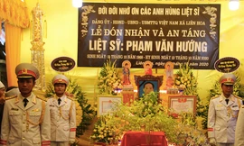 Quê hương Thái Bình trang trọng, thành kính đón Liệt sỹ, nhà báo Phạm Văn Hướng - Ảnh: Hoàng Long