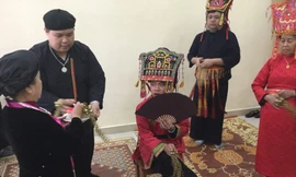 Các nghi lễ cúng thần được các Thầy Mo, Thầy Tào hành lễ chu đáo trong ngày xuân. Ảnh: Duy Chiến