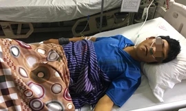 Ông A đang cấp cứu tích cực tại bệnh viện .Ảnh: ĐK