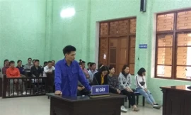 Bị cáo Thắng ra tòa lĩnh án .Ảnh: CB