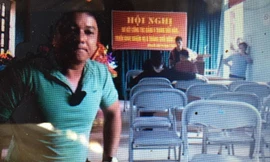 Ông "ngoại cảm" L thực hiện Live trên vào sáng nay (18/7).