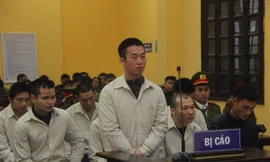 Bị cáo Thủy khai nhận hành vi tại phiên tòa xét xử sơ thẩm .Ảnh: Duy Chiến