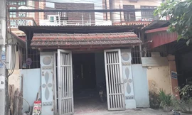 Ngôi nhà cao tầng của ông L và bà T giờ trở nên vắng lặng, buồn bã .Ảnh: Duy Chiến