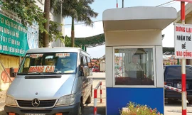 Các chuyến xe khách, vận tải đến các tỉnh như: Quảng Ninh, Hải Dương đều tạm dừng khai thác, hoạt động .Ảnh: GT