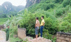 Hiện trường vụ đá lở ở Đèo Phiếu (huyện Hữu Lũng, Lạng Sơn). Ảnh: Đình Thanh