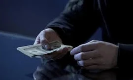 Do thua cá độ bóng đá, nhiều đối tượng dùng thủ đoạn lừa đảo đồng đội, người thân. Ảnh minh họa 