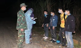 Lợi dụng đêm tối, nhiều công dân đã nhập cảnh trái phép qua cửa khẩu Cao Bằng. Ảnh: TL 