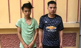 Hai đối tượng Báo và Thân tại cơ quan công an *ảnh: Duy Chiến