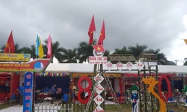 Nhiều trại được trang trí công phu, đẹp mắt .Ảnh: Duy Chiến