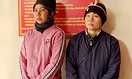 Hai đối tượng Điệp và Đal tại cơ quan công an. Ảnh: TĐ