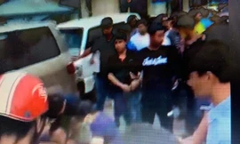 Bắt đối tượng Phong cùng 60 bánh ma túy tại chợ đêm Kỳ Lừa .Ảnh: DC