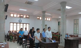 Các bị cáo tại phiên toà diễn ra ngày 15/10