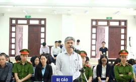 Cựu Tổng giám đốc OceanBank Nguyễn Xuân Sơn tại tòa.