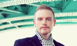 5 chàng Tây bảnh trai hát tiếng Việt