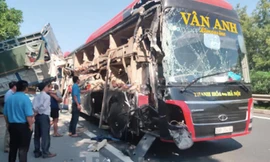 Người dân gặp các tình huống giao thông trên đường có thể nhắn tin cho đường dây nóng các đơn vị để kiểm tra, xử lý.