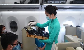 Nếu không tự chuẩn bị khẩu trang, hành khách cũng có thể không được làm thủ tục lên tàu bay.