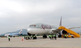 Dù tạm dừng các đường bay chở khách quốc tế thường lệ, nhưng Việt Nam vẫn duy trì các chuyến bay chở hàng, đưa/đón khách hồi hương. Ảnh minh họa.