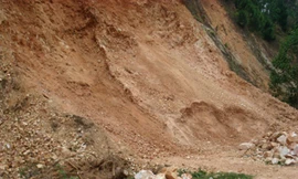 Thanh Hóa: Sạt lở núi, đe dọa tính mạng người dân