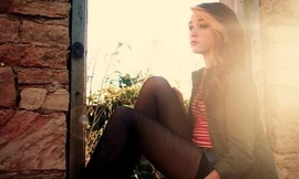 Đừng yêu như tôi, khổ lắm em…