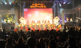 Đêm văn nghệ Xuân Quê hương 2012. Ảnh: Tuấn Nguyễn.