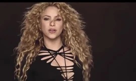 Shakira tung váy hát cổ động World Cup cùng dàn sao bóng đá