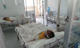 Nhiều công nhân bị bỏng nặng vẫn đang điều trị tích cực tại BV Chợ Rẫy. Ảnh: L.N.