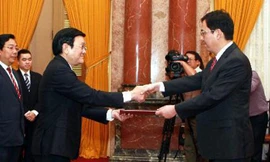 Chủ tịch nước tiếp đại sứ Ba Lan, Trung Quốc trình quốc thư