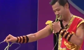 Màn nuốt rắn rợn người trong chương trình 'Người bí ẩn'