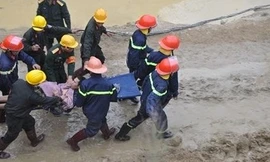 10 video ‘hot’: Giây phút giải cứu 12 nạn nhân vụ sập hầm