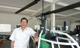 Nông dân Bùi Hiển với khát vọng chế tạo máy bay đạt tiêu chuẩn quốc tế.