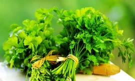 6 loại thảo dược trị mụn từ bên trong