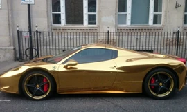 Lóa mắt vì siêu xe Ferrari 458 Spider màu vàng