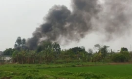 Khói đen ngùn ngụt tấn công làng nghề