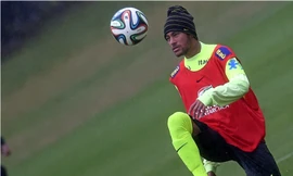Xem nghệ sĩ Neymar 'phiêu' cùng trái bóng Brazuca