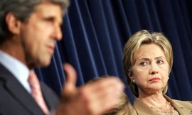 Đức bị cáo buộc nghe lén cả bà Clinton và ông Kerry.